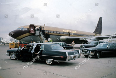 elton-john-bernie-taupin-say-goodbye-norman-jean-and-other-things-tv-programme-1973-shutterstock-editorial-4621409b.jpg