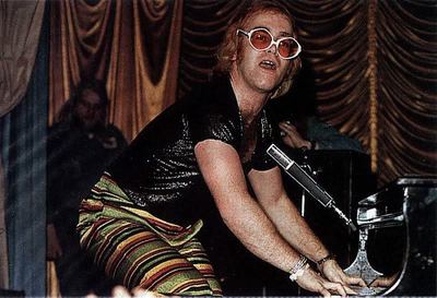 elton70-210.jpg