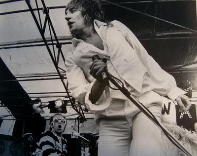 Q-Elton-John-and-Rod-Stewart-setting-the-terraces-swaying-at-Watford-Football-Ground-May-1974_5.jpg