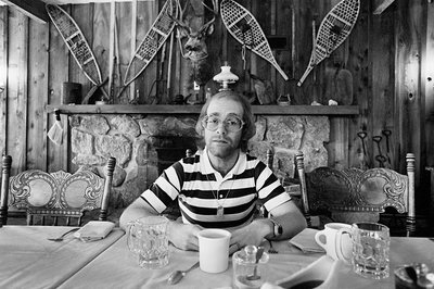 English pop singer Elton John at Caribou Ranch for the recording of his tenth album ‘Rock of The Westies’, Colorado, USA, 1974. Caribou Ranch was a recording studio built in the Rocky Mountains by Grammy award-winning musician and producer James William Guercio in 1972.
