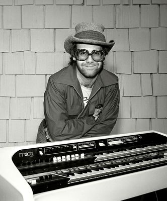 Elton-John-Music-Photo-A-40.jpg