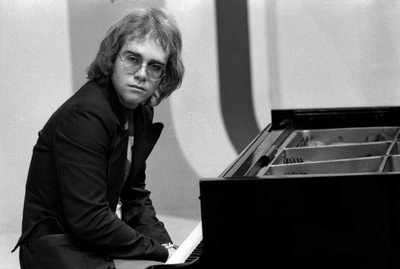 elton70-751.jpg