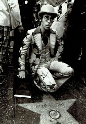 Elton-John-Hollywood-Walk-Of-Fame.jpg