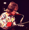 elton-john-70-028a.jpg