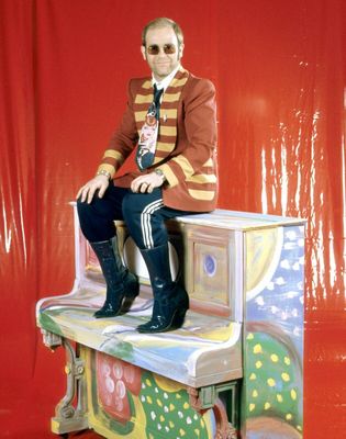 Elton-John-Music-Photo-E-12.jpg