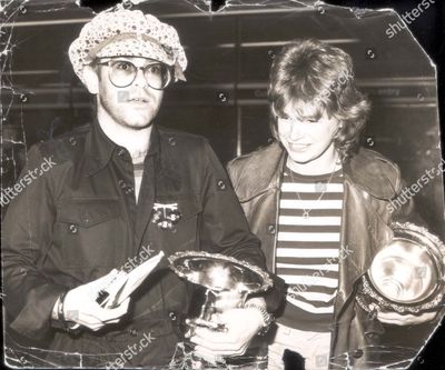 elton-john-singer-elton-john-with-american-girlfriend-cindy-bullens-shutterstock-editorial-3317401a.jpg