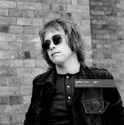 LONDON, UK - JUNE 1970: English singer-songwriter, composer and pianist Sir Elton John. (Photo by George Wilkes/Hulton Archive/Getty Images)
