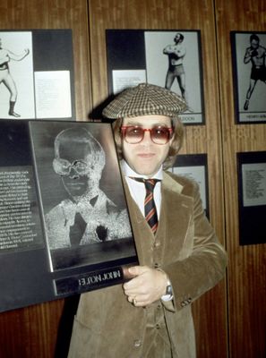 Elton-John-Music-Photo-E-20.jpg