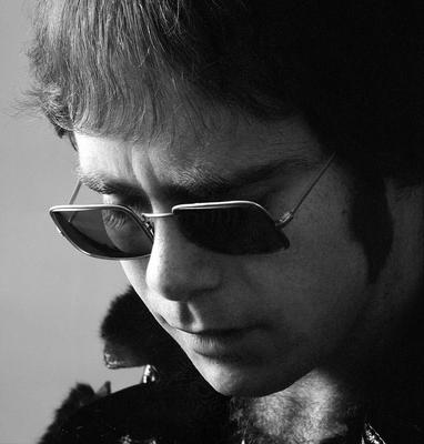 3-portrait-of-elton-john-jack-robinson_1.jpg