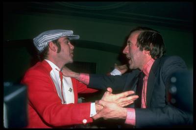 Singer_Elton_John_with_David_Frost.jpg