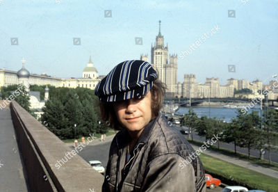 to-russia-with-elton-tv-programme-moscow-russia-1979-shutterstock-editorial-4564838o.jpg