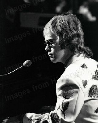 8x10-Print-Elton-John-on-Stage-Performing-062.jpg