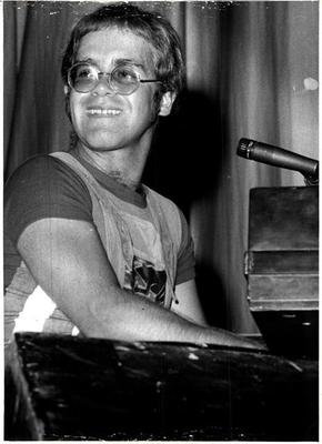 elton70-162.jpg