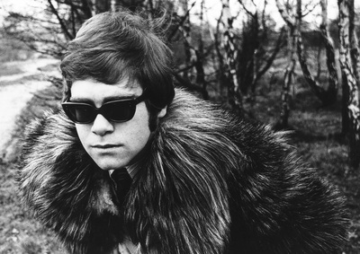 UNITED KINGDOM - JANUARY 22: Photo of Elton JOHN; First photo session - on Hampstead Heath (Photo by Val Wilmer/Redferns)
