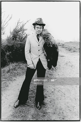 1968-01-22 (3)
UNITED KINGDOM - JANUARY 22: Photo of Elton JOHN; First photo session - on Hampstead Heath (Photo by Val Wilmer/Redferns)
